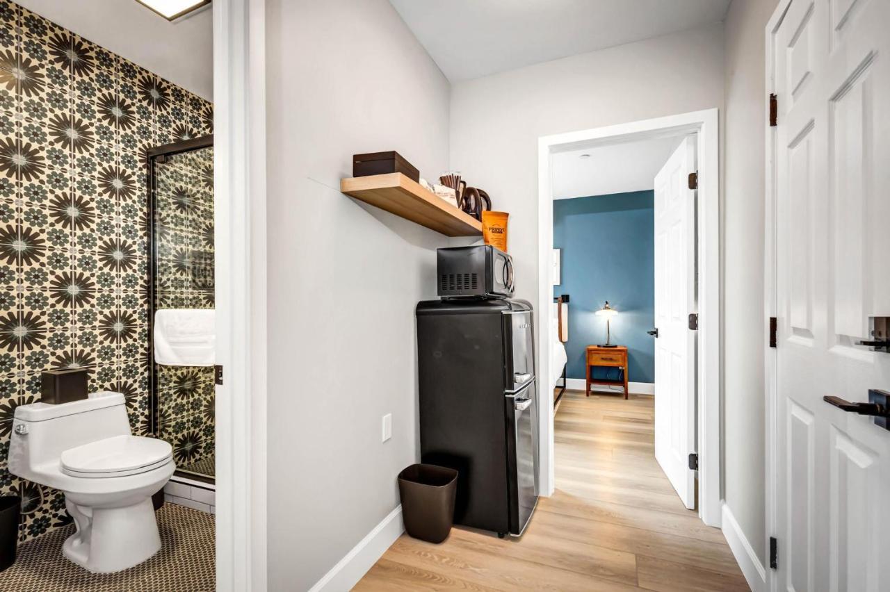 Two Bedroom-Queen In Master. Heart Of Downtown Vista Esterno foto