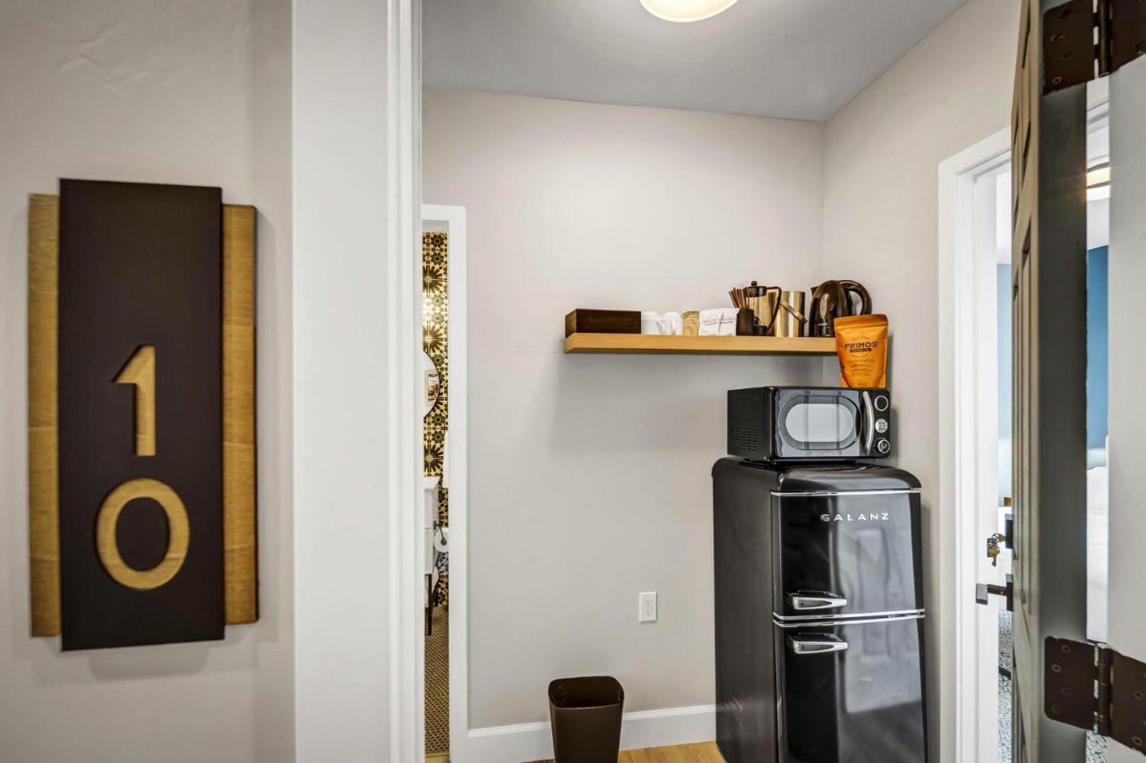Two Bedroom-Queen In Master. Heart Of Downtown Vista Esterno foto